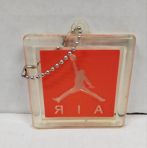 Vintage Jordan Nike Air Hang Tag Keychain - Picture 3 of 3